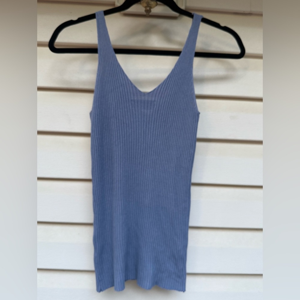 Thinkable Free Blue Ribbed Deep V-Neck Top, size Small - Picture 6 of 6